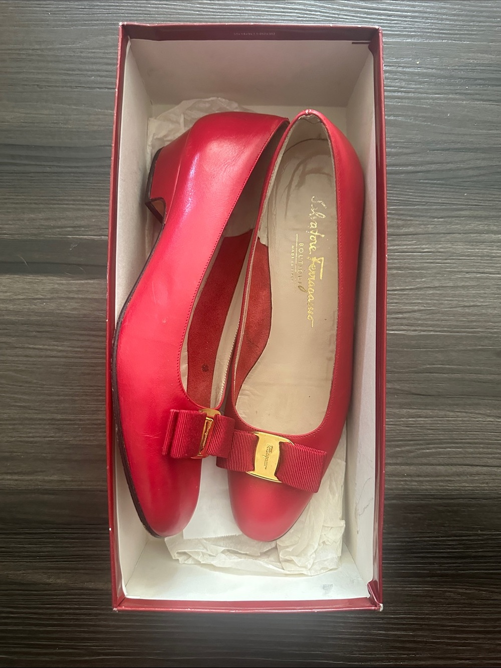 Salvatore Ferragamo Red Vara Bow Leather Flats